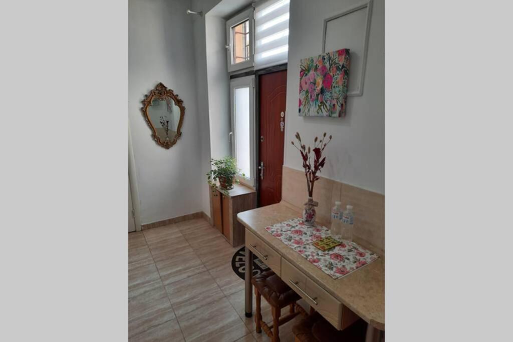 Central Apartment On Rynok Square Lwów Zewnętrze zdjęcie