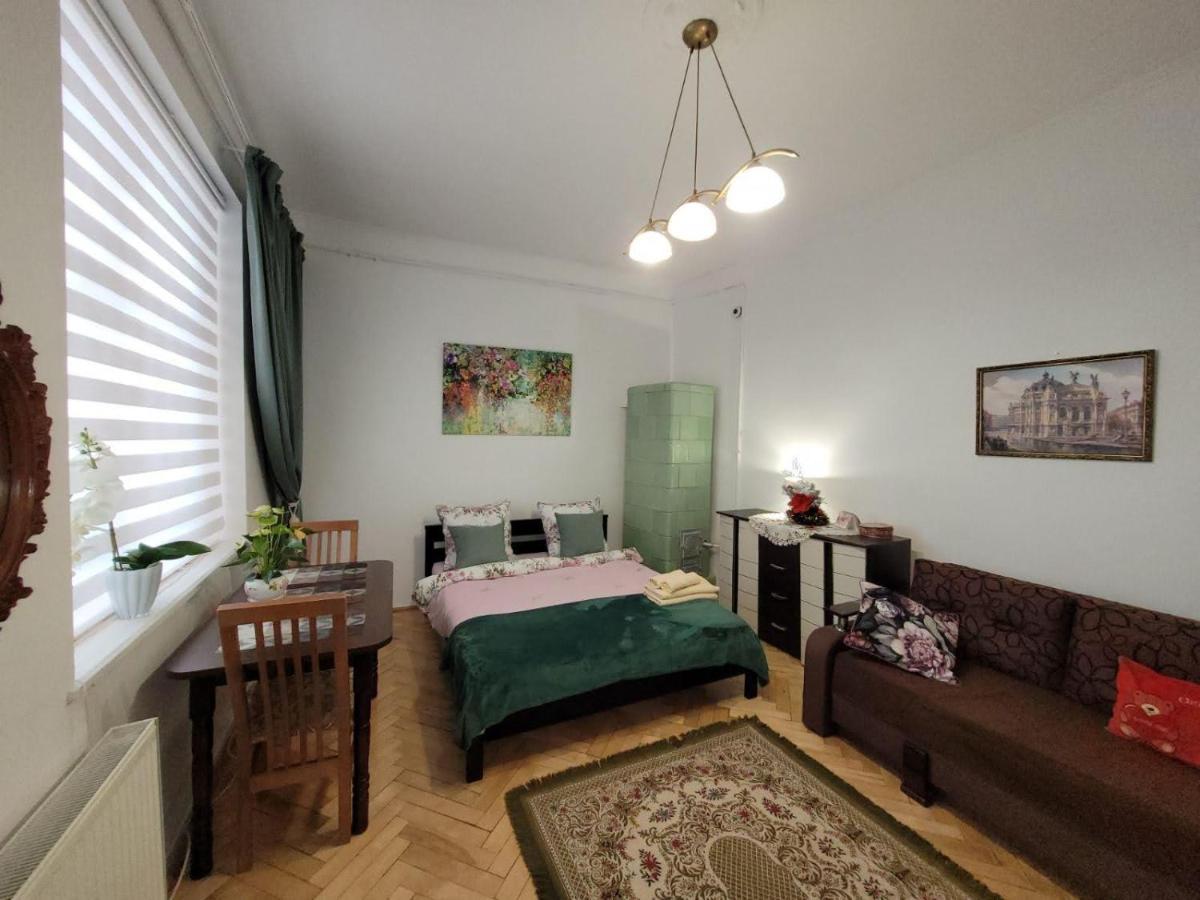 Central Apartment On Rynok Square Lwów Zewnętrze zdjęcie