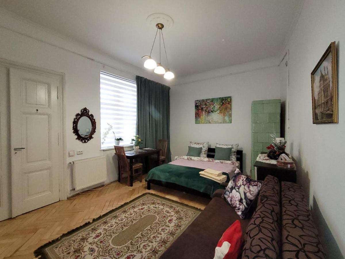 Central Apartment On Rynok Square Lwów Zewnętrze zdjęcie